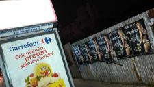 Afis ilegal publicitar pornografie stradala in apropiere de Parcul Herastrau si Televiziunea Romana in statia RATB Piata Charles de Gaulle - 2.10.2015 - Chaboo Bucharest Club - 1