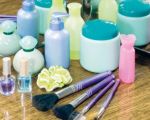 Cosmeticele ingrasa si bisphenol-a (BPA) contin calorii chimice care sunt perturbori endocrini deci acestea declanseaza ingrasare si dereglari hormonale, etc. - Foto: pentrudive.com